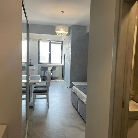 Apartment Luxor By Rs *