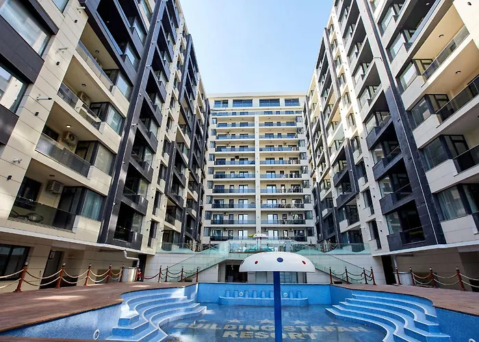 Luxor By Rs Apartment